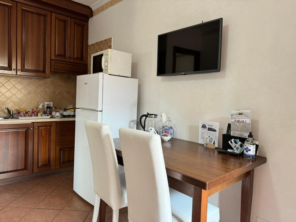 Euro House Inn Airport Фиумичино Екстериор снимка