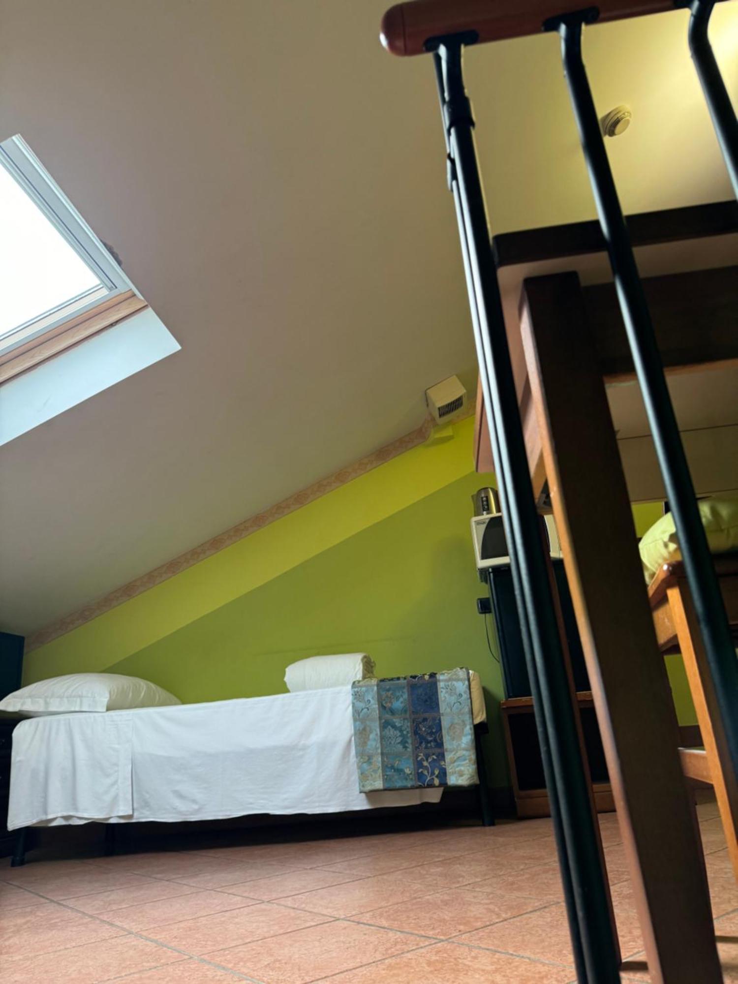 Euro House Inn Airport Фиумичино Екстериор снимка