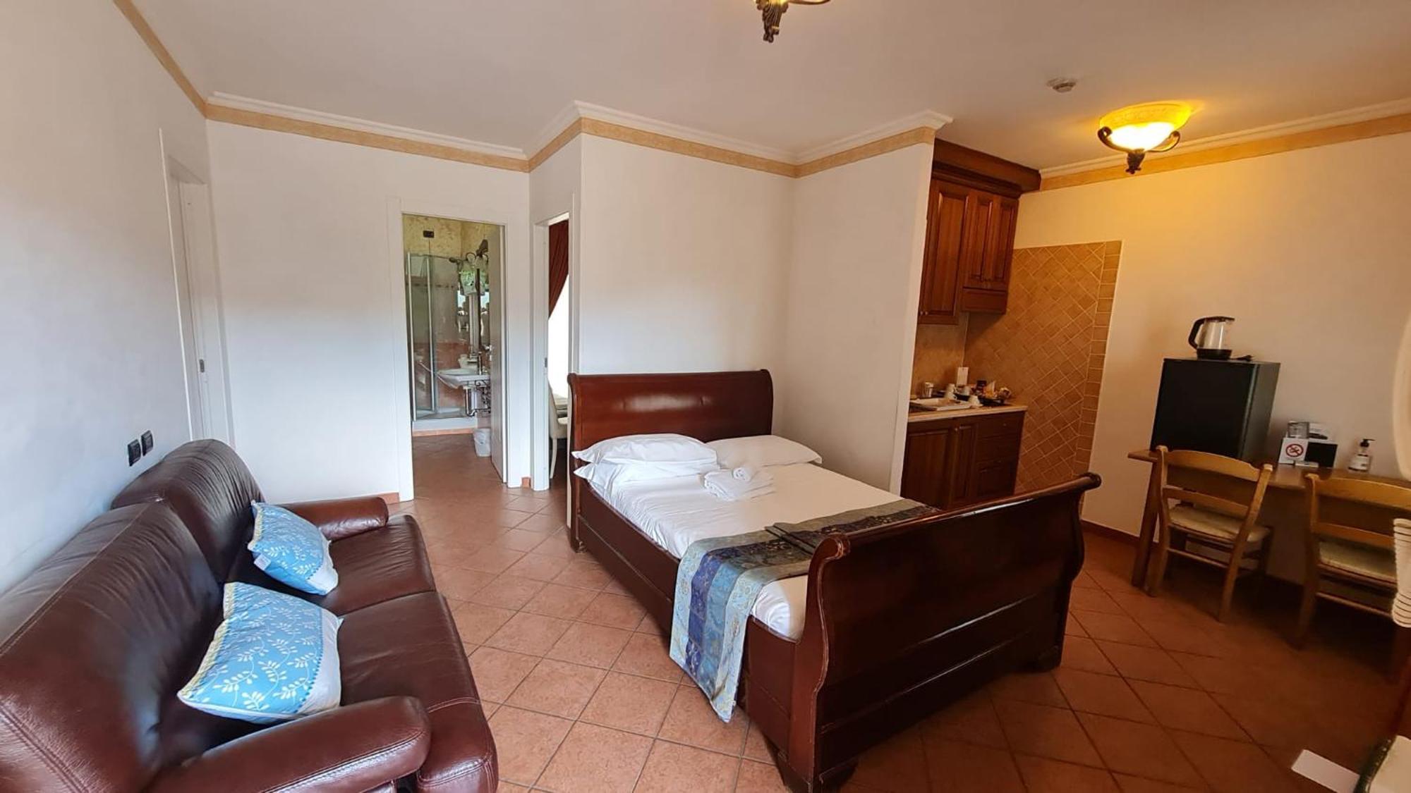 Euro House Inn Airport Фиумичино Екстериор снимка