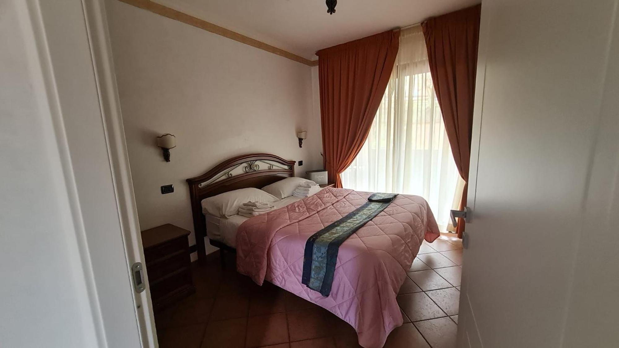 Euro House Inn Airport Фиумичино Екстериор снимка